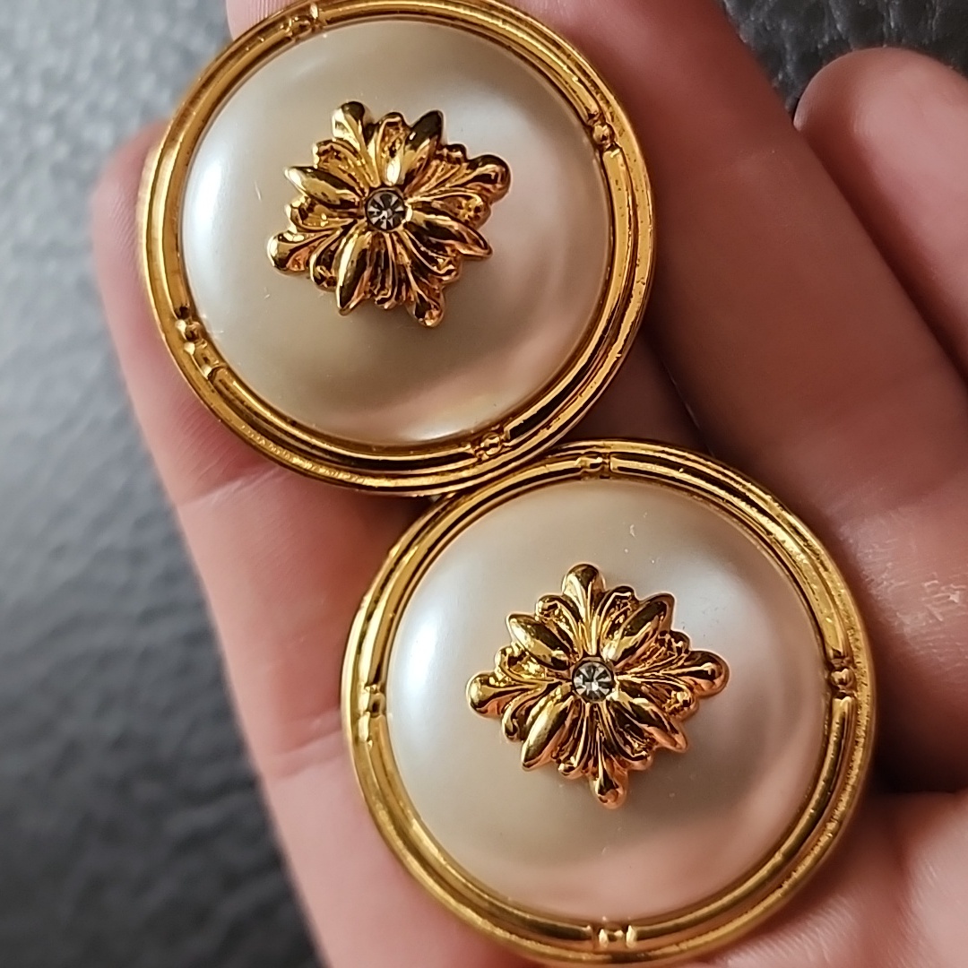 Vtg Earrings